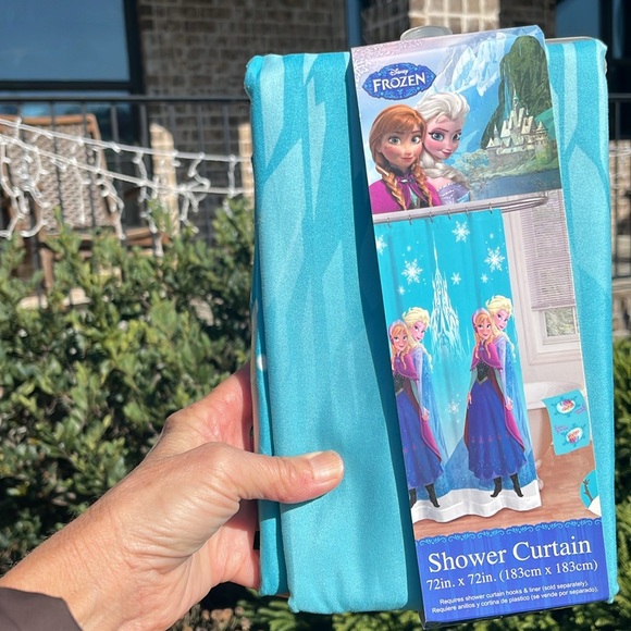 Disney Frozen Shower Curtain Anna Elsa - Picture 5 of 6